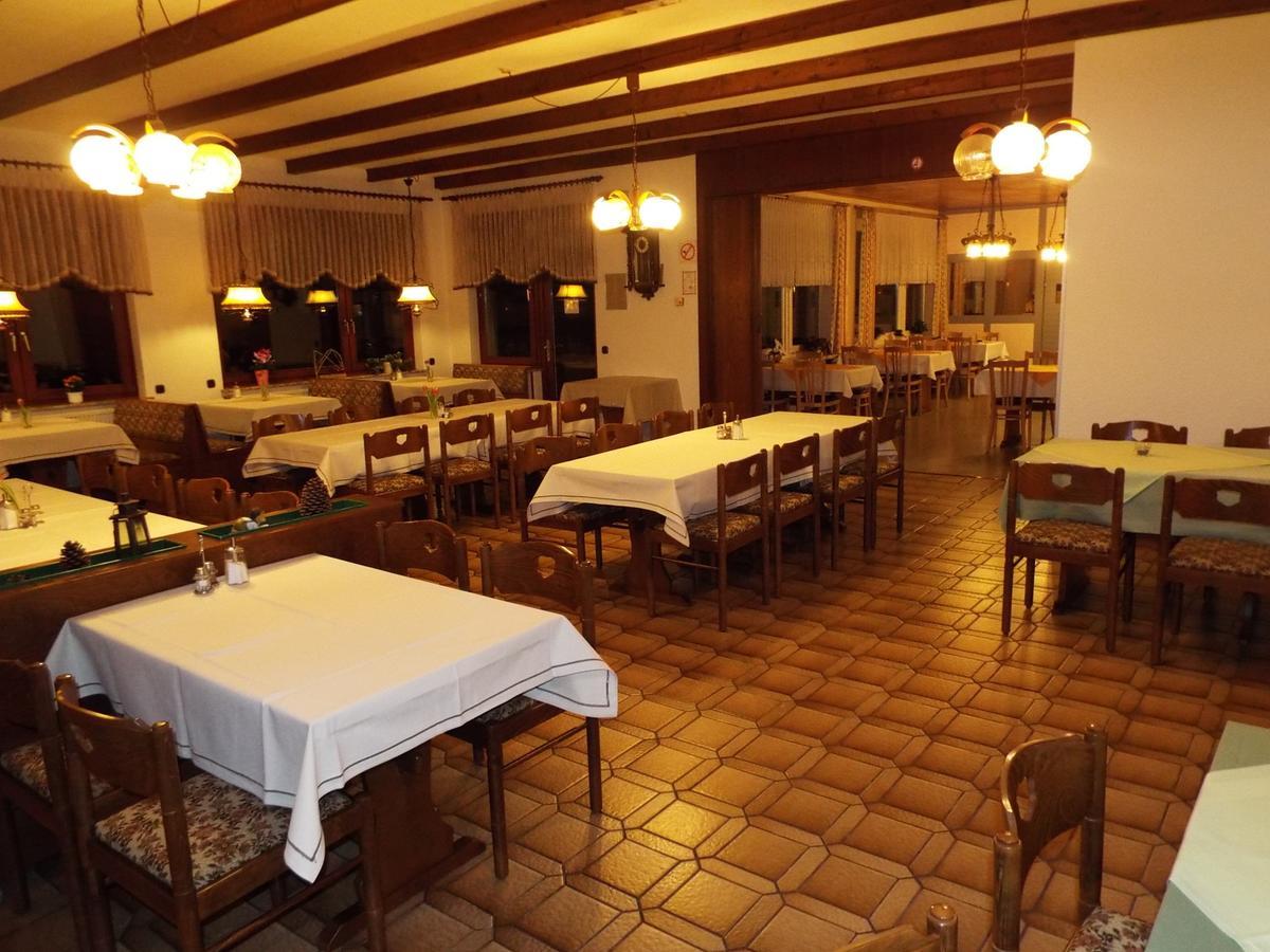 Hotel Garni Zum Reinhardswald Gewissenruh Buitenkant foto